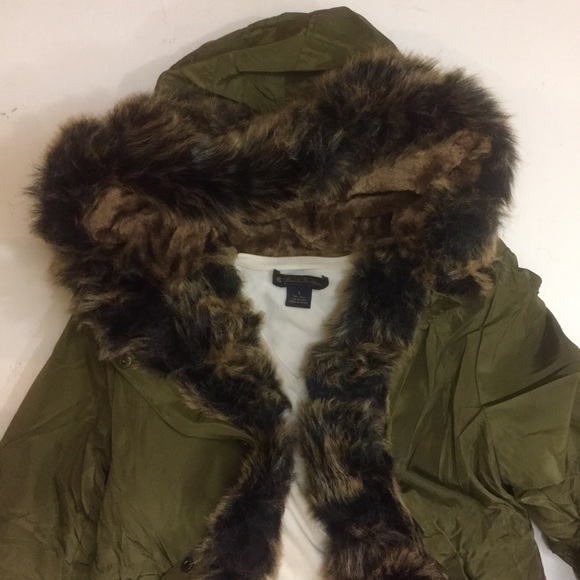 🛑SOLD🛑🌹HP🌹Sz S Warm Fur Lined Winter Parka - Picture 2 of 7